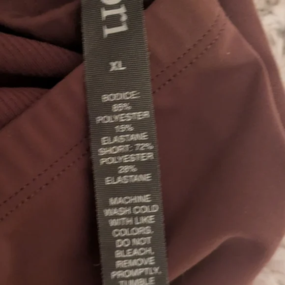 Vuori Fitness Romper - Mauve - XL - Like New - Picture 8 of 12